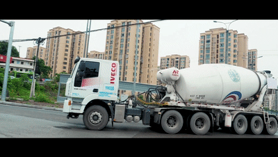 他是最先吃螃蟹的人，為混凝土運(yùn)輸同行驗(yàn)證新方案