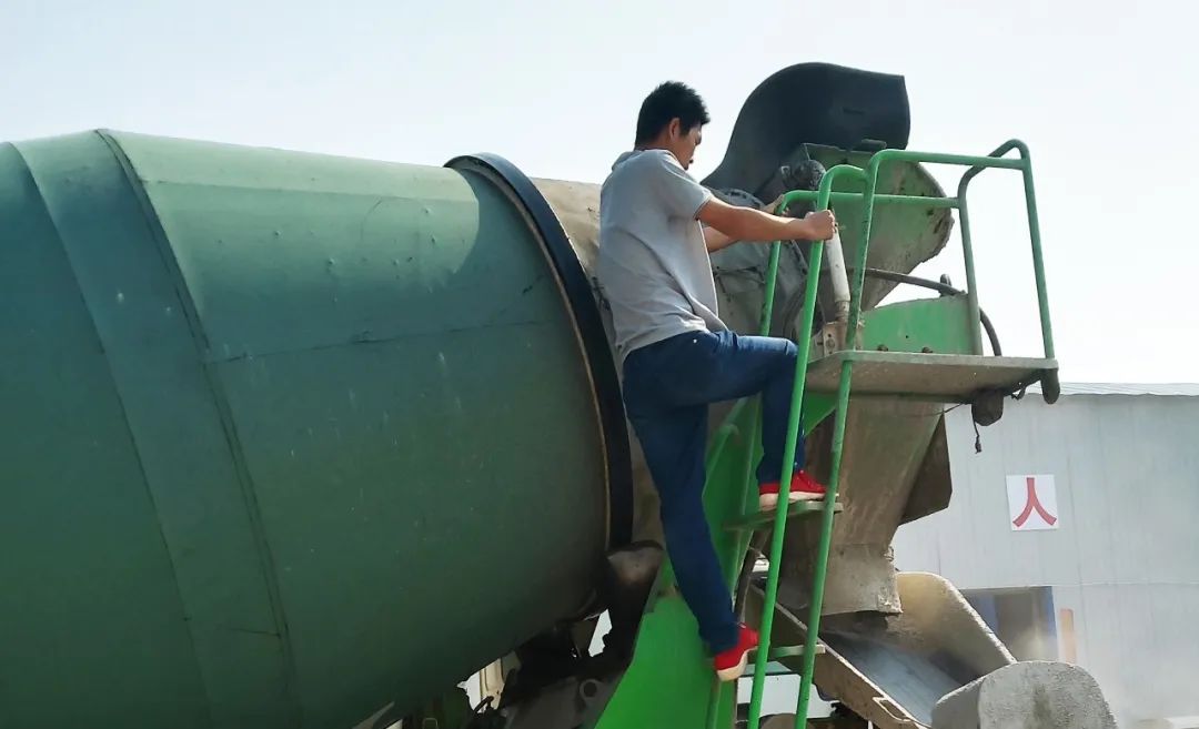 是責(zé)任，也是專(zhuān)一 | 十大罐車(chē)駕駛員孫當(dāng)輝講述人、車(chē)、生活