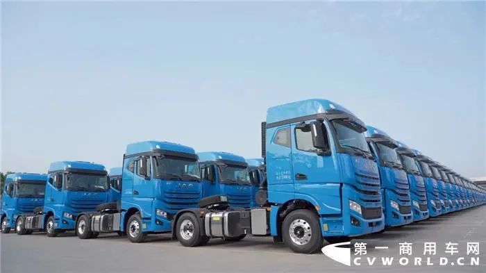 12月重卡銷11.4萬輛再創(chuàng)紀(jì)錄 2020年定格162萬輛！堪稱全球里程碑