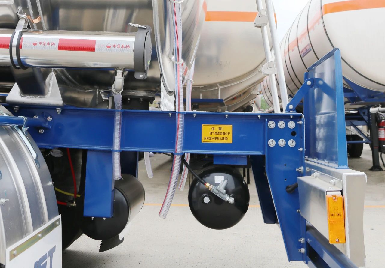 新品來襲！2021新款液罐車揭曉戰(zhàn)無不勝的秘訣