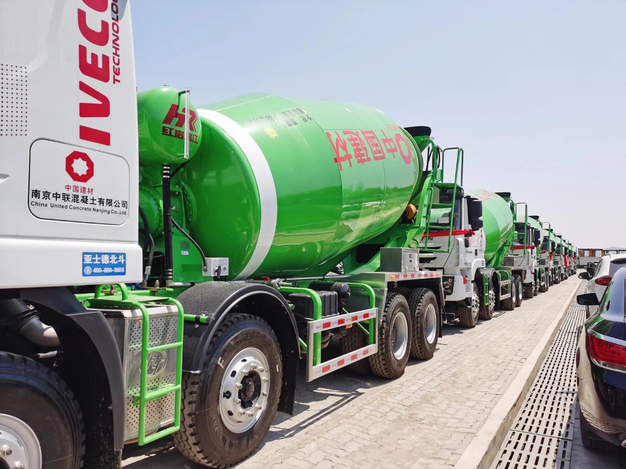 800臺(tái)輕量化攪拌車交付，紅巖瑞江列陣，獨(dú)領(lǐng)風(fēng)騷