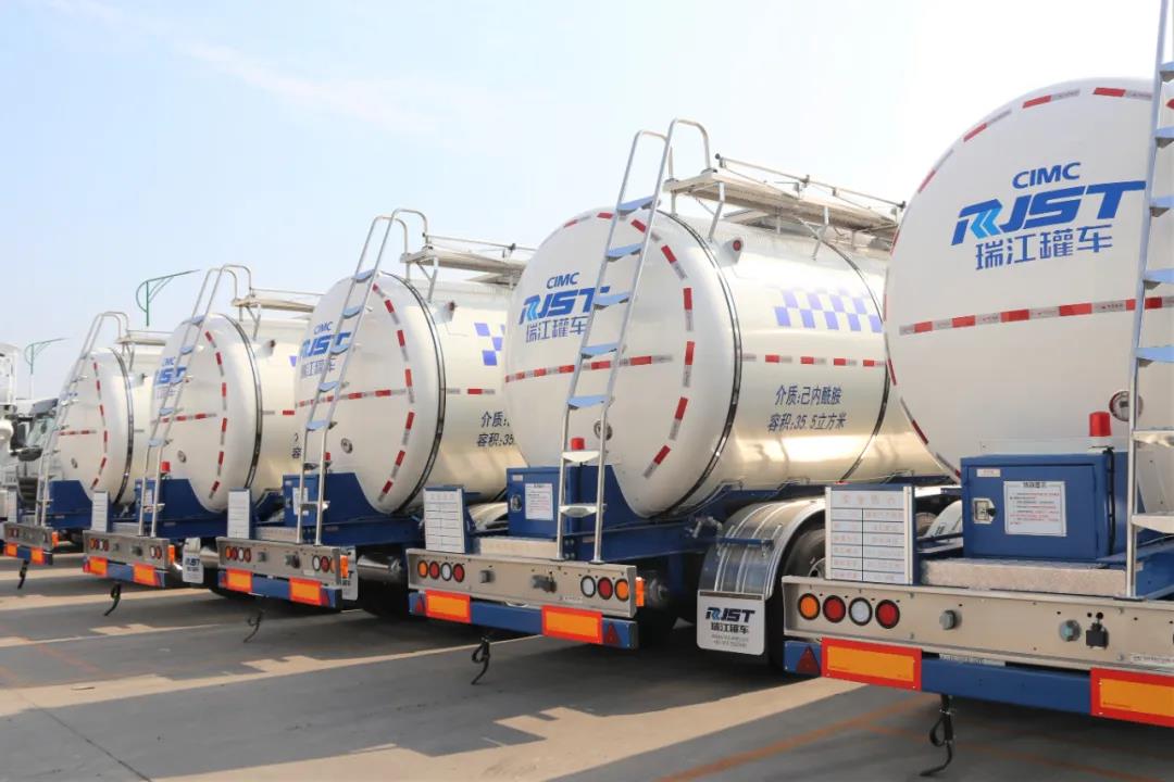 6月市場再掀熱潮！中集瑞江高端液罐車全國批量交付不斷