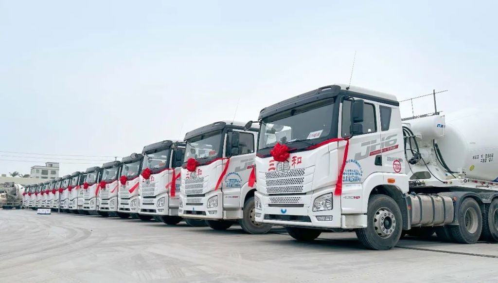 【罐軍新聞】中儲(chǔ)糧要求全系統(tǒng)排查油罐混用；湛江市加快構(gòu)建廢棄物循環(huán)利用體系；挖掘機(jī)銷量連續(xù)三月同比正增長，可能會(huì)帶動(dòng)工程車增長